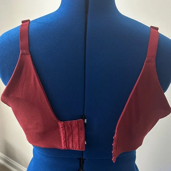 🤗 Lane Bryant Cacique Deep Red Women's 42F Bra.  Back & side smoothing features. - Picture 3 of 7